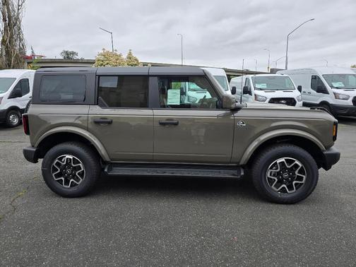Gray 2026 Ford Bronco Outer Banks