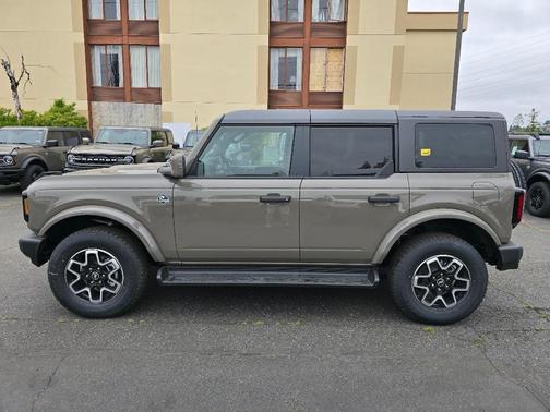 Gray 2026 Ford Bronco Outer Banks
