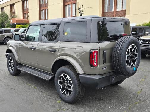 Gray 2026 Ford Bronco Outer Banks