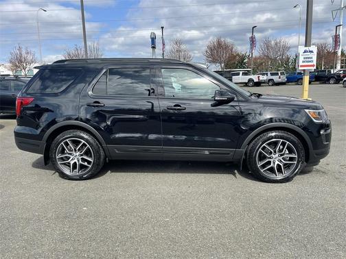 Photo 4 of 20 of 2018 Ford Explorer sport