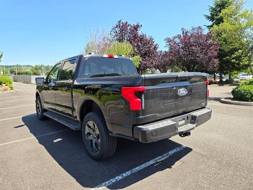 2025 Ford F-150 Lightning Flash