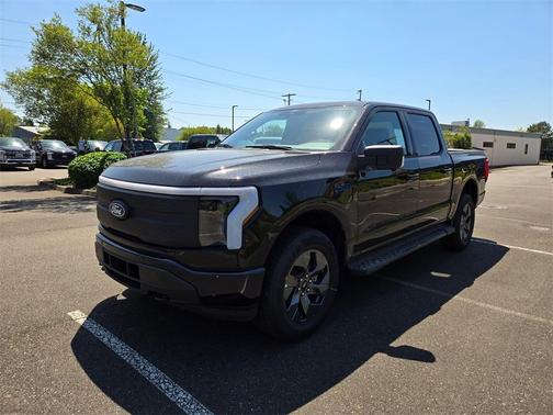 2025 Ford F-150 Lightning Flash