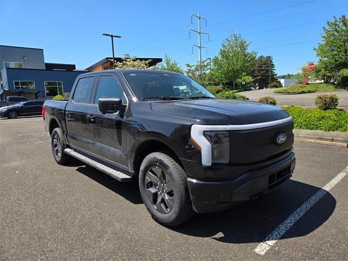2025 Ford F-150 Lightning Flash