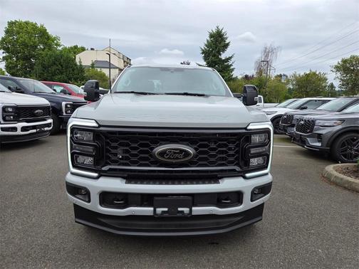 2025 Ford F-350 Lariat Super Duty