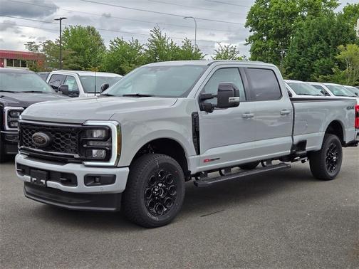 2025 Ford F-350 Lariat Super Duty