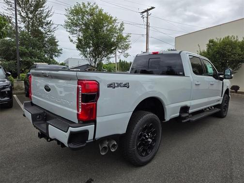 2025 Ford F-350 Lariat Super Duty