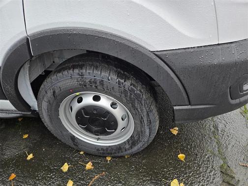 2026 Ford Transit-250 148 WB Medium Roof Cargo