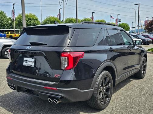 Agate Black 2023 Ford Explorer ST