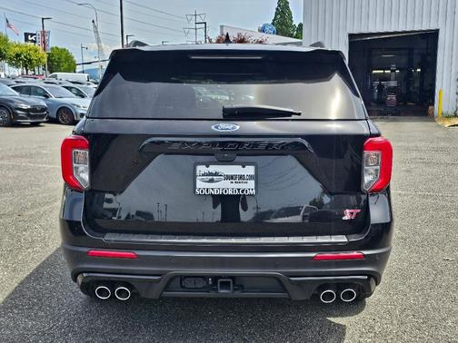 Agate Black 2023 Ford Explorer ST