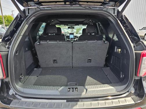 Agate Black 2023 Ford Explorer ST