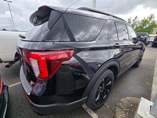 Agate Black 2023 Ford Explorer ST