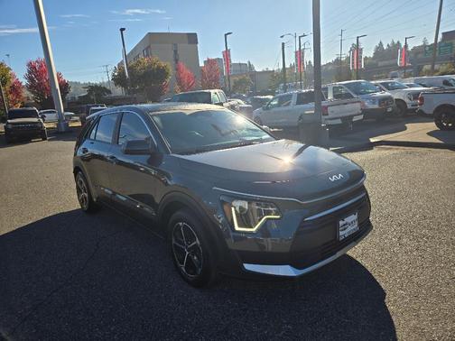 2023 Kia Niro LX