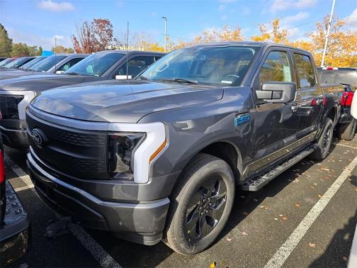 2025 Ford F-150 Lightning Flash