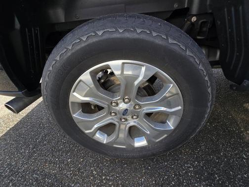 Blue 2022 Ford F-150 Platinum