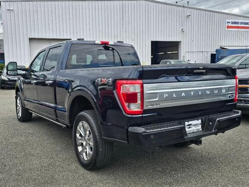 Blue 2022 Ford F-150 Platinum