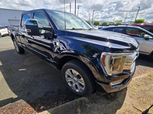 Blue 2022 Ford F-150 Platinum