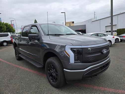 2025 Ford F-150 Lightning XLT