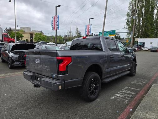 2025 Ford F-150 Lightning XLT