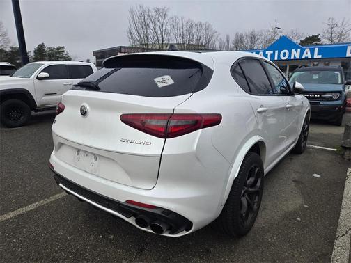 2018 Alfa Romeo Stelvio Quadrifoglio