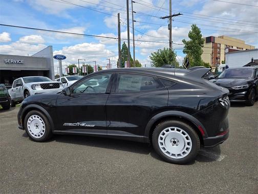 2025 Ford Mustang Mach-E GT