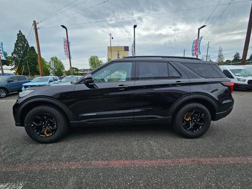 Agate Black Metallic 2026 Ford Explorer Tremor