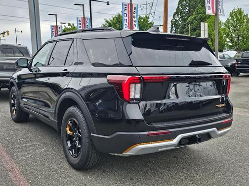 Agate Black Metallic 2026 Ford Explorer Tremor