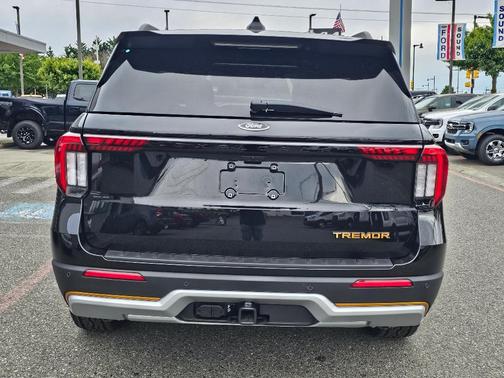 Agate Black Metallic 2026 Ford Explorer Tremor