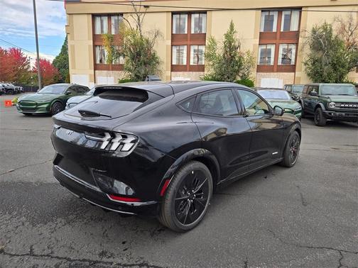 2025 Ford Mustang Mach-E GT