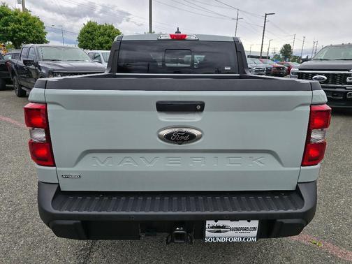 Azure Gray Metallic 2024 Ford Maverick Lariat
