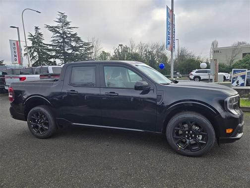 Shadow Black 2026 Ford Maverick Lobo Standard