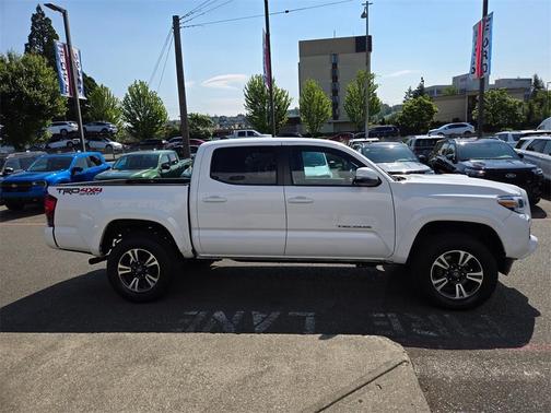 2018 Toyota Tacoma TRD Sport