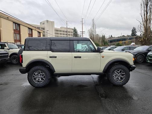 2025 Ford Bronco Badlands