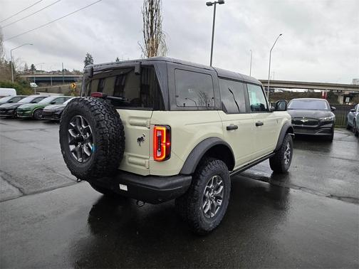 Desert Sand 2025 Ford Bronco Badlands
