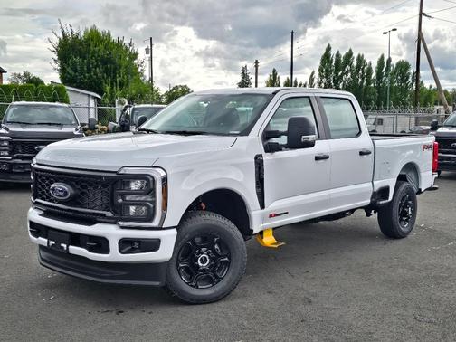 Oxford White 2026 Ford F-350 XL