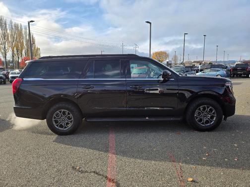 Agate Black Metallic 2025 Ford Expedition Max Active