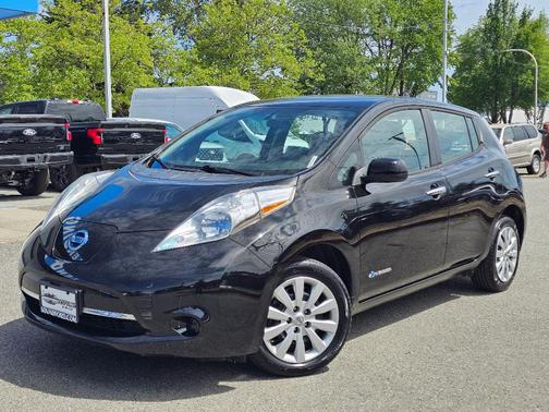 Super Black 2013 Nissan Leaf S