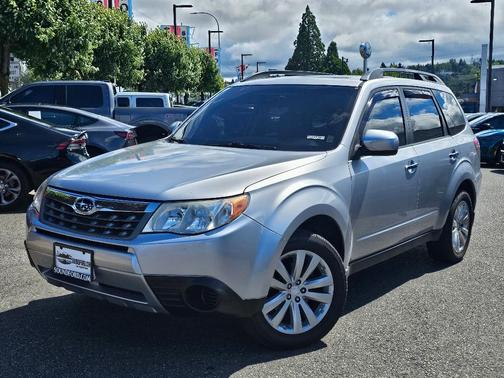 Ice Silver Metallic 2012 Subaru Forester 2.5X Premium