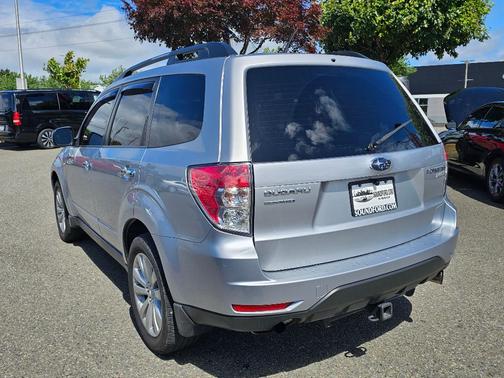 Ice Silver Metallic 2012 Subaru Forester 2.5X Premium