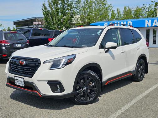 Crystal White Pearl 2023 Subaru Forester 2.5i Sport