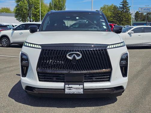 White 2025 INFINITI QX80 AUTOGRAPH