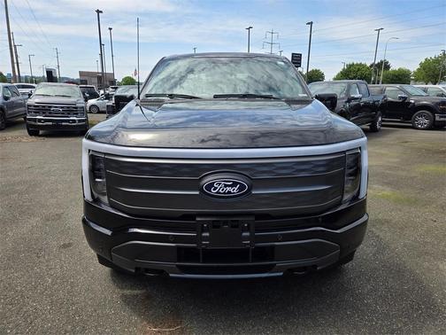 2025 Ford F-150 Lightning LARIAT