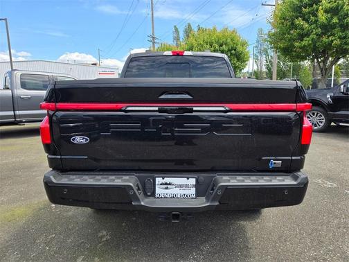 2025 Ford F-150 Lightning LARIAT