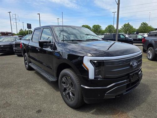 2025 Ford F-150 Lightning LARIAT