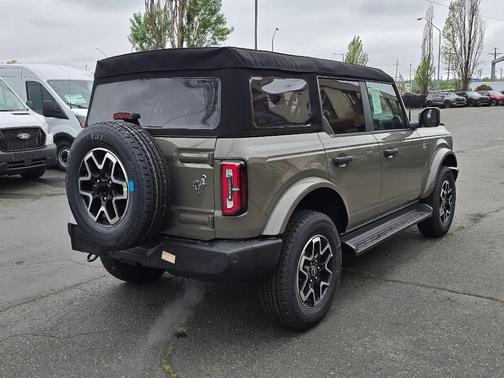 Gray 2026 Ford Bronco Outer Banks