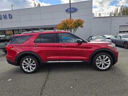2022 Ford Explorer Platinum