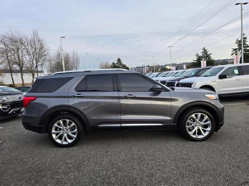 2022 Ford Explorer Platinum
