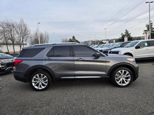 2022 Ford Explorer Platinum