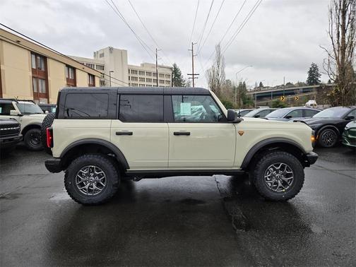 2025 Ford Bronco Badlands