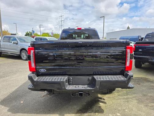 2025 Ford F-350 Platinum