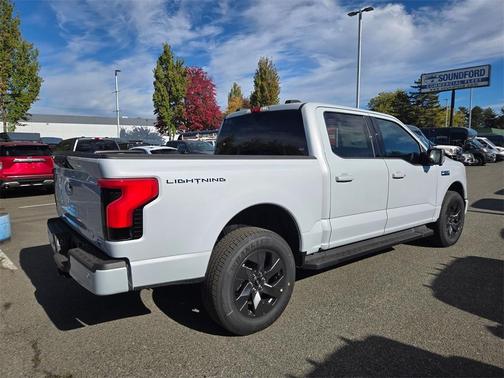 2025 Ford F-150 Lightning Flash